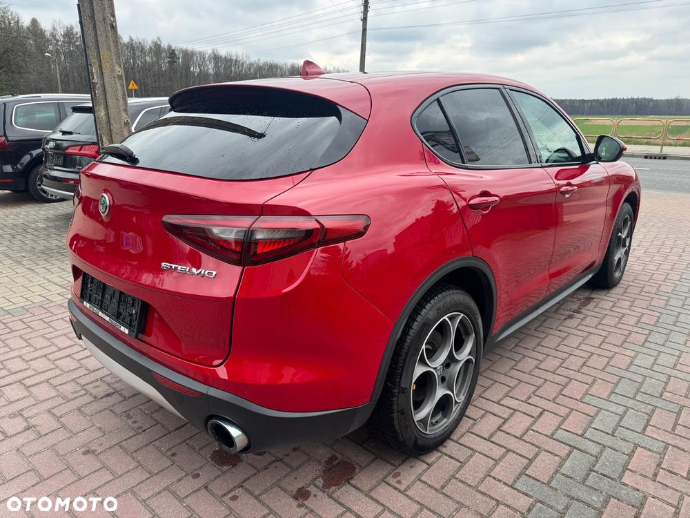 Alfa Romeo Stelvio 2.0 Turbo 16V AT8-Q4 Estrema - 5