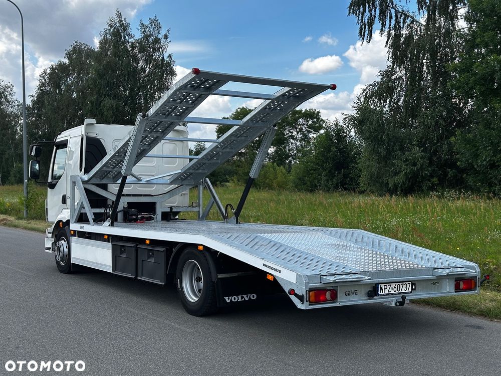 Volvo FL250 euro 6 autotransporter laweta LF4 Nowe Tacho piętro - 2
