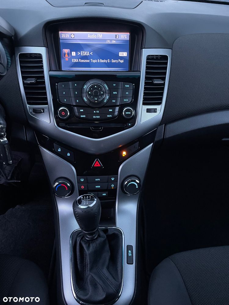Chevrolet Cruze 1.8 LTZ - 9