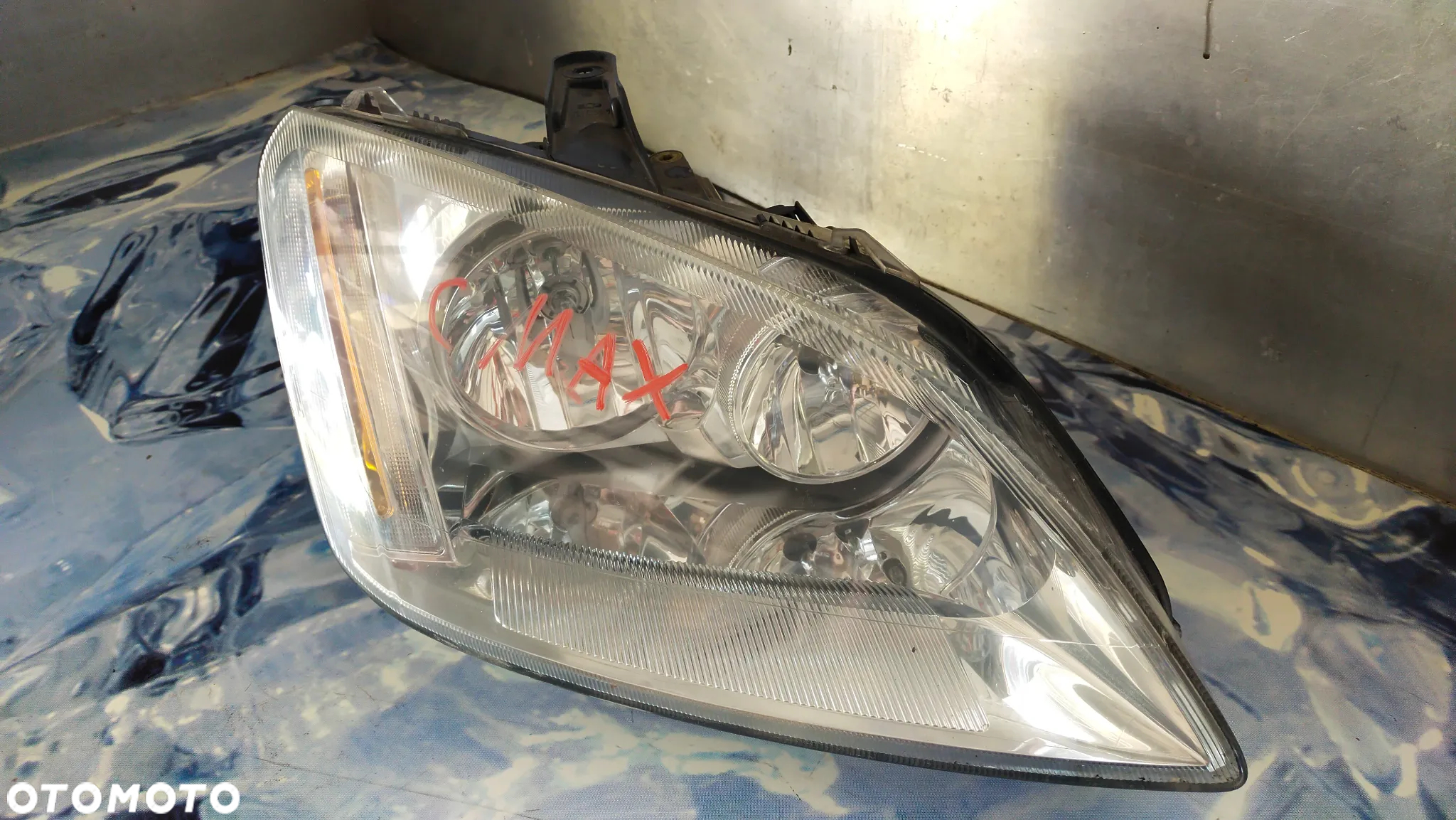 FORD  FOCUS C MAX 2005 lampa przednia LEWA - 2