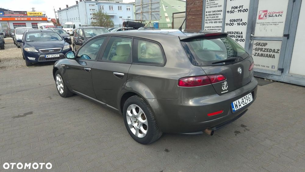 Alfa Romeo 159 - 2