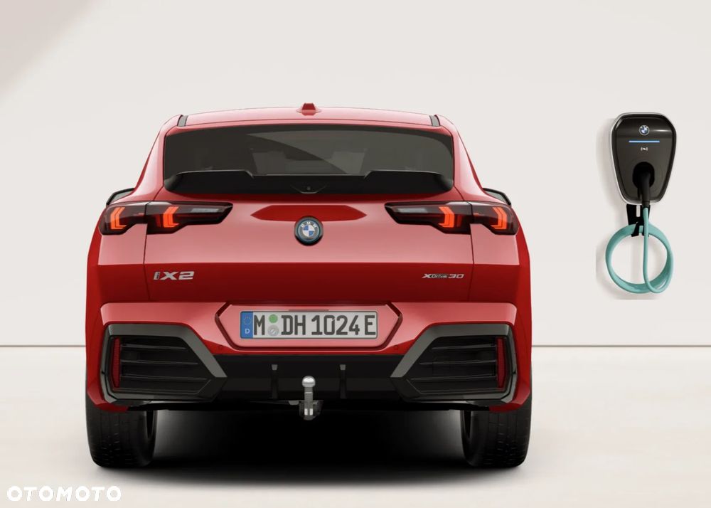 BMW iX2 xDrive30 66.5kWh M Sport - 9