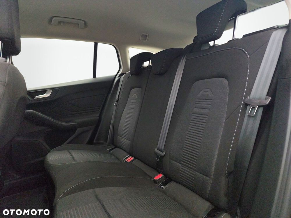 Ford Focus - 13