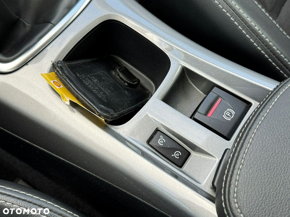 Renault Laguna dCi 110 FAP Limited - 27