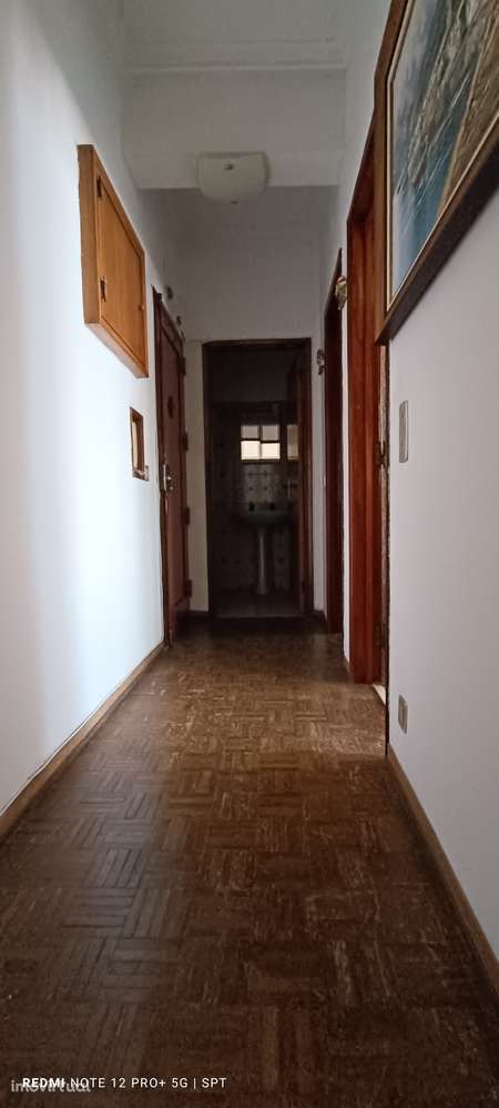 T1 com ar condicionado, cozinha separada e localização privilegiada - Grande imagem: 4/9