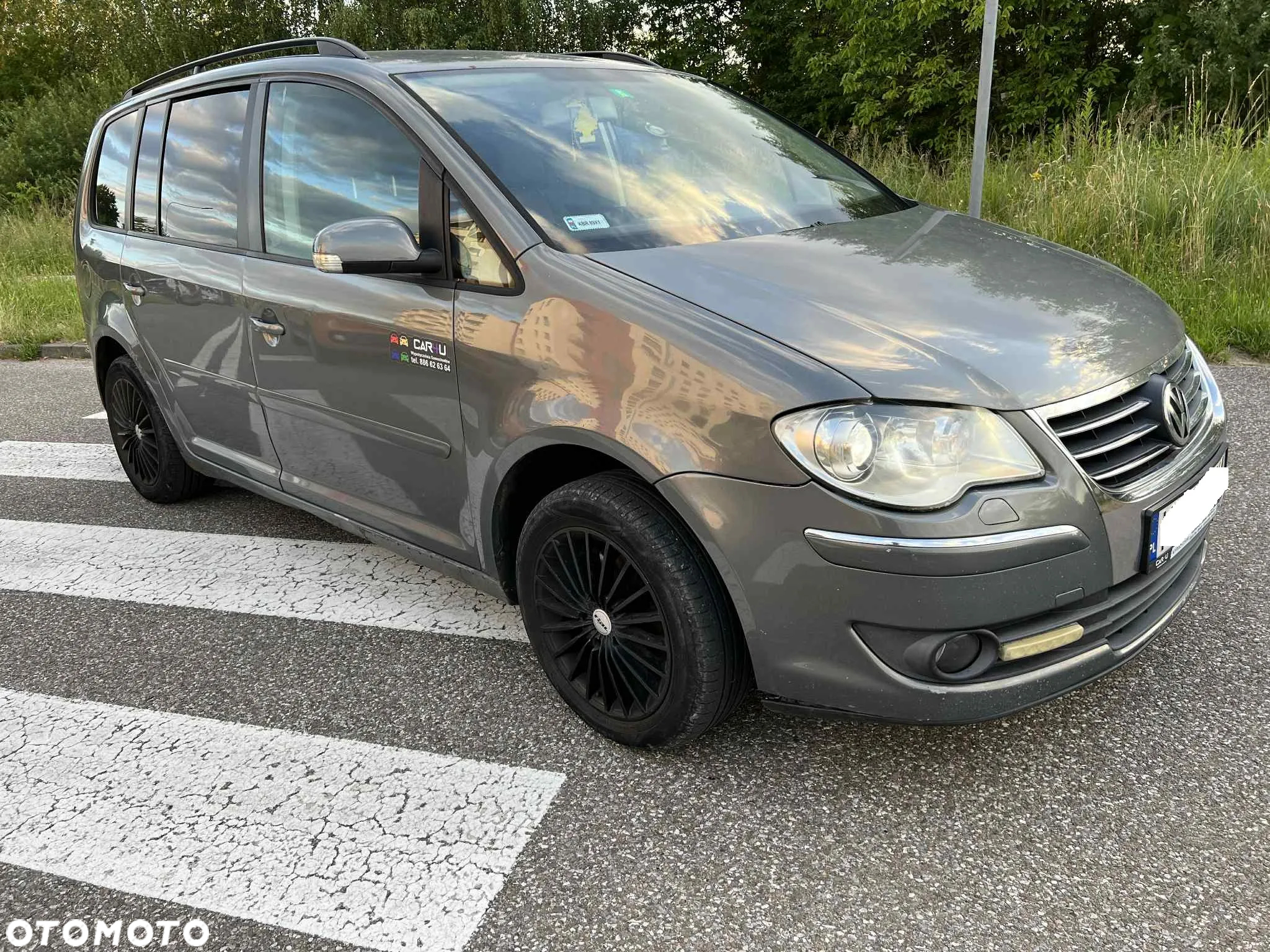 Volkswagen Touran 2.0 TDI Highline DSG - 21