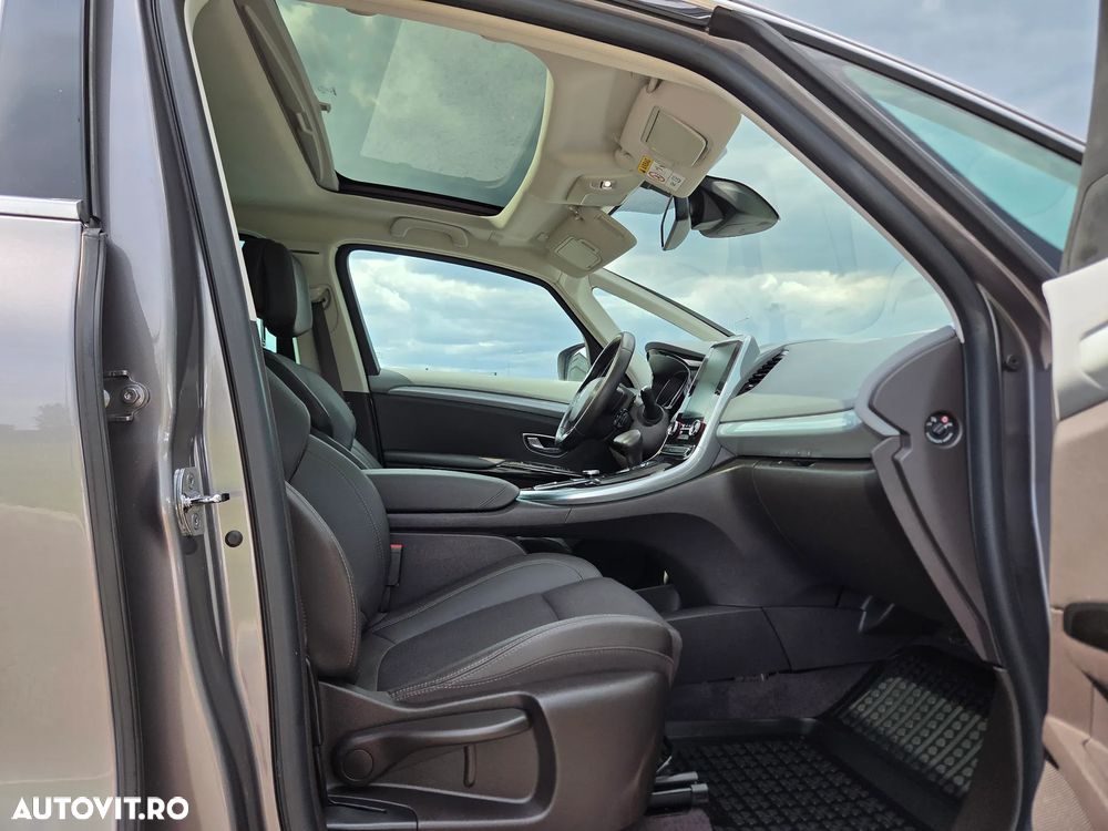 Renault Espace BLUE dCi 160 EDC BUSINESS EDITION - 17