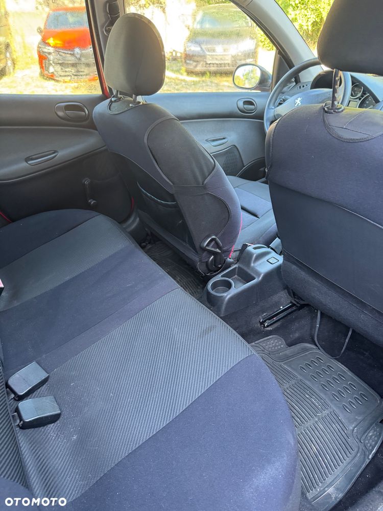 Peugeot 206 - 13