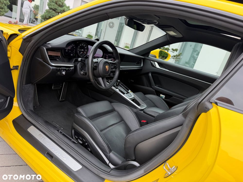 Porsche 911 Carrera S - 25