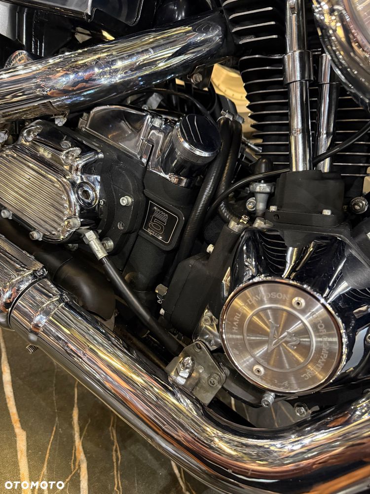 Harley-Davidson Dyna - 10