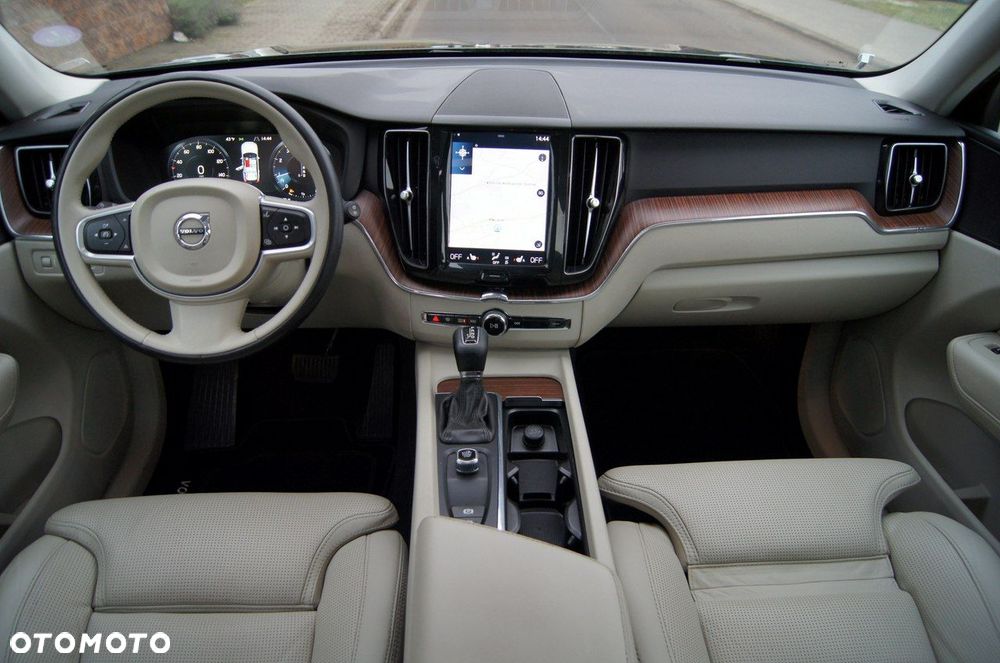 Volvo XC 60 T5 AWD Geartronic Momentum Pro - 15