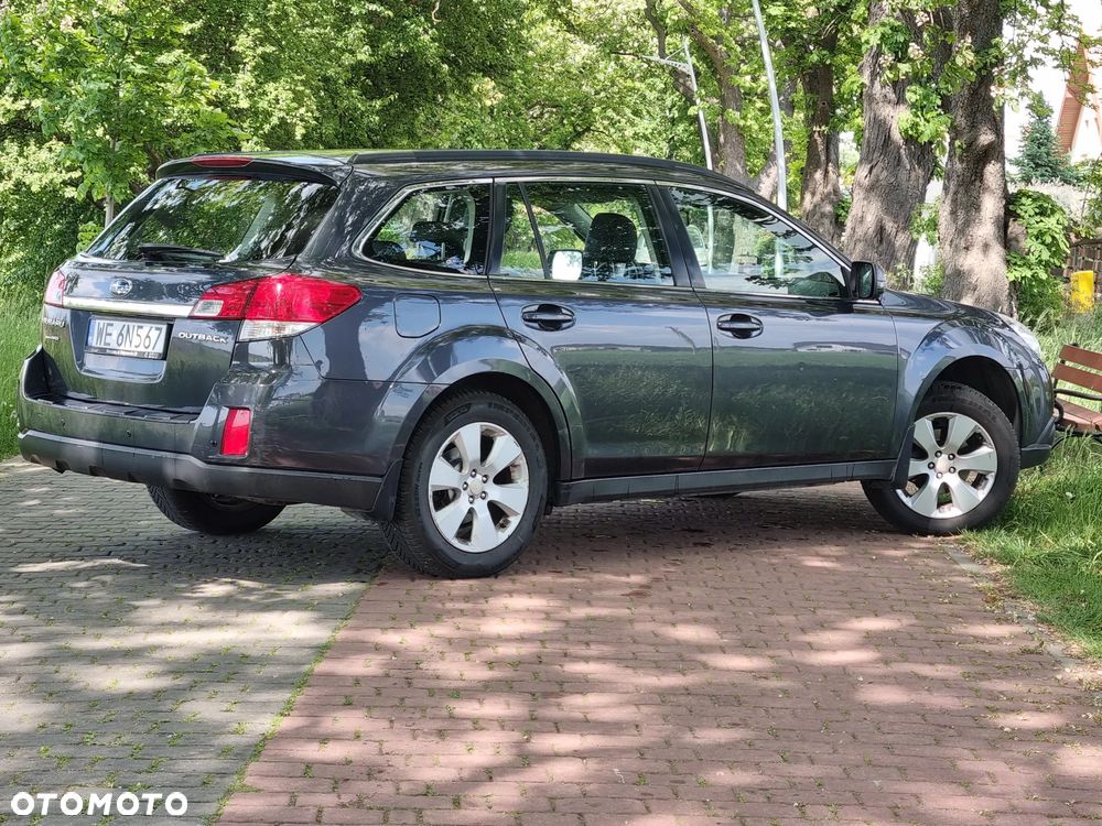 Subaru Outback 2.5i Comfort AT - 35