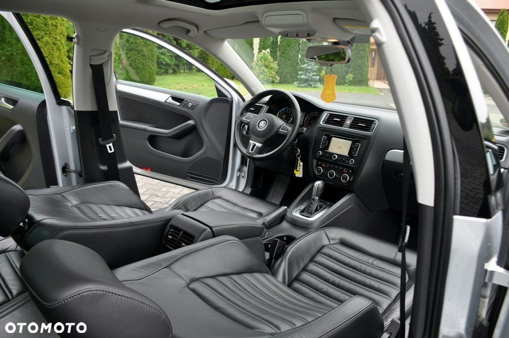 Volkswagen Jetta - 24