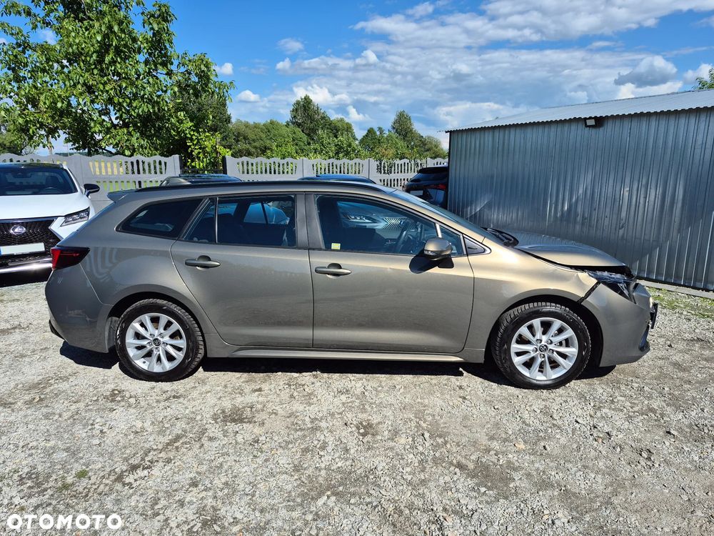 Toyota Corolla 1.8 Hybrid Comfort - 28