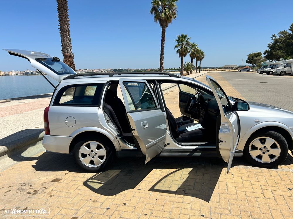Opel Astra Caravan 1.4 Selection — fotografia 5
