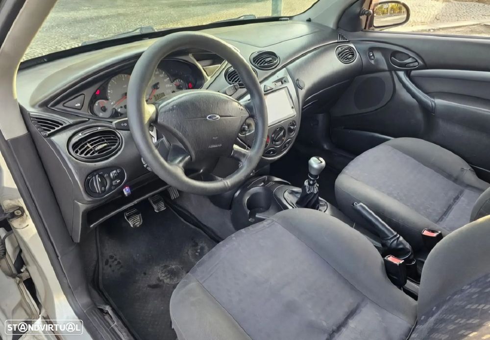 Ford Focus 1.8 TDdi Trend - 9