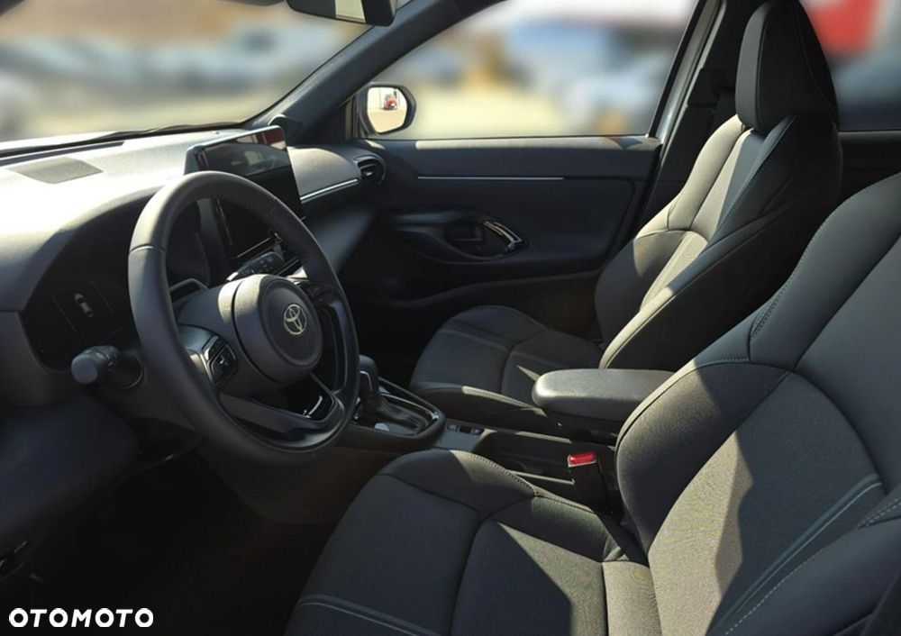 Toyota Yaris Cross - 4