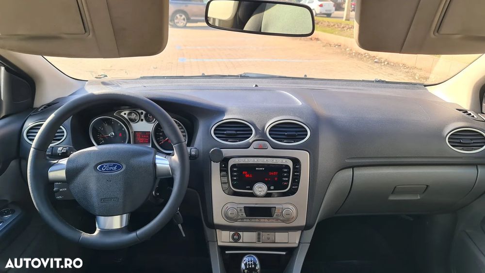 Ford Focus 1.6 Ti-VCT Titanium - 20