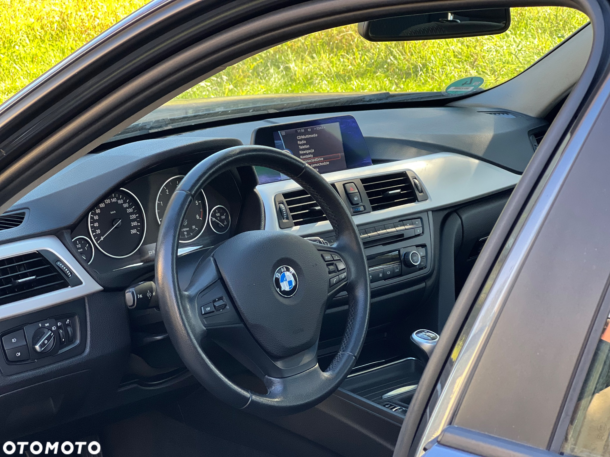 BMW Seria 3 318d DPF Touring Edition Exclusive - 13