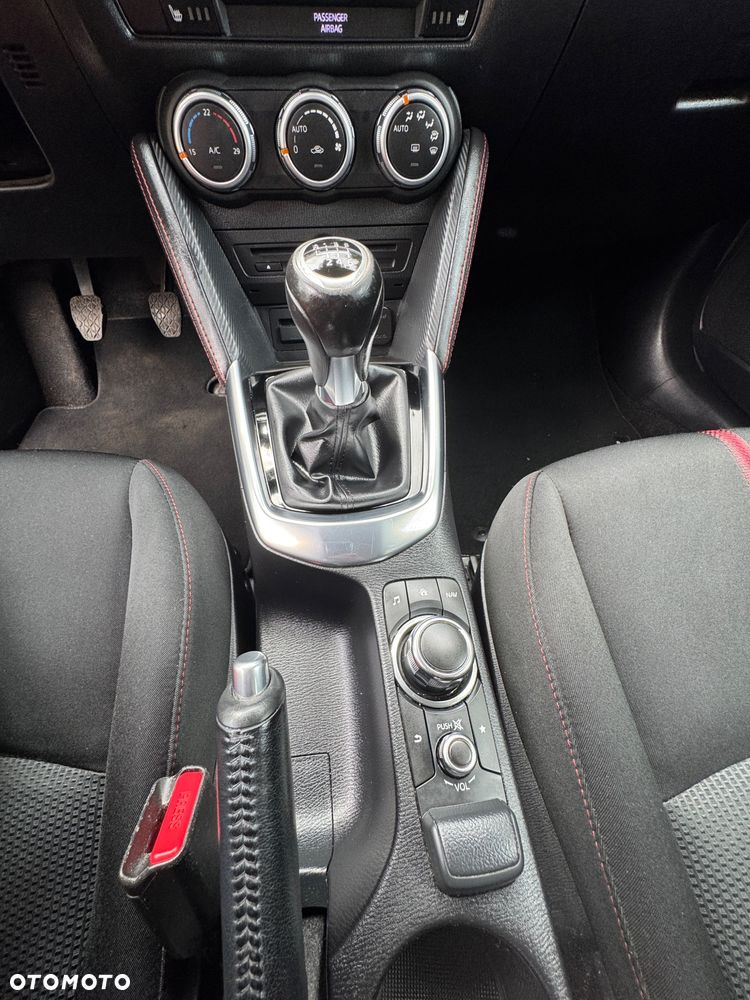 Mazda 2 - 25
