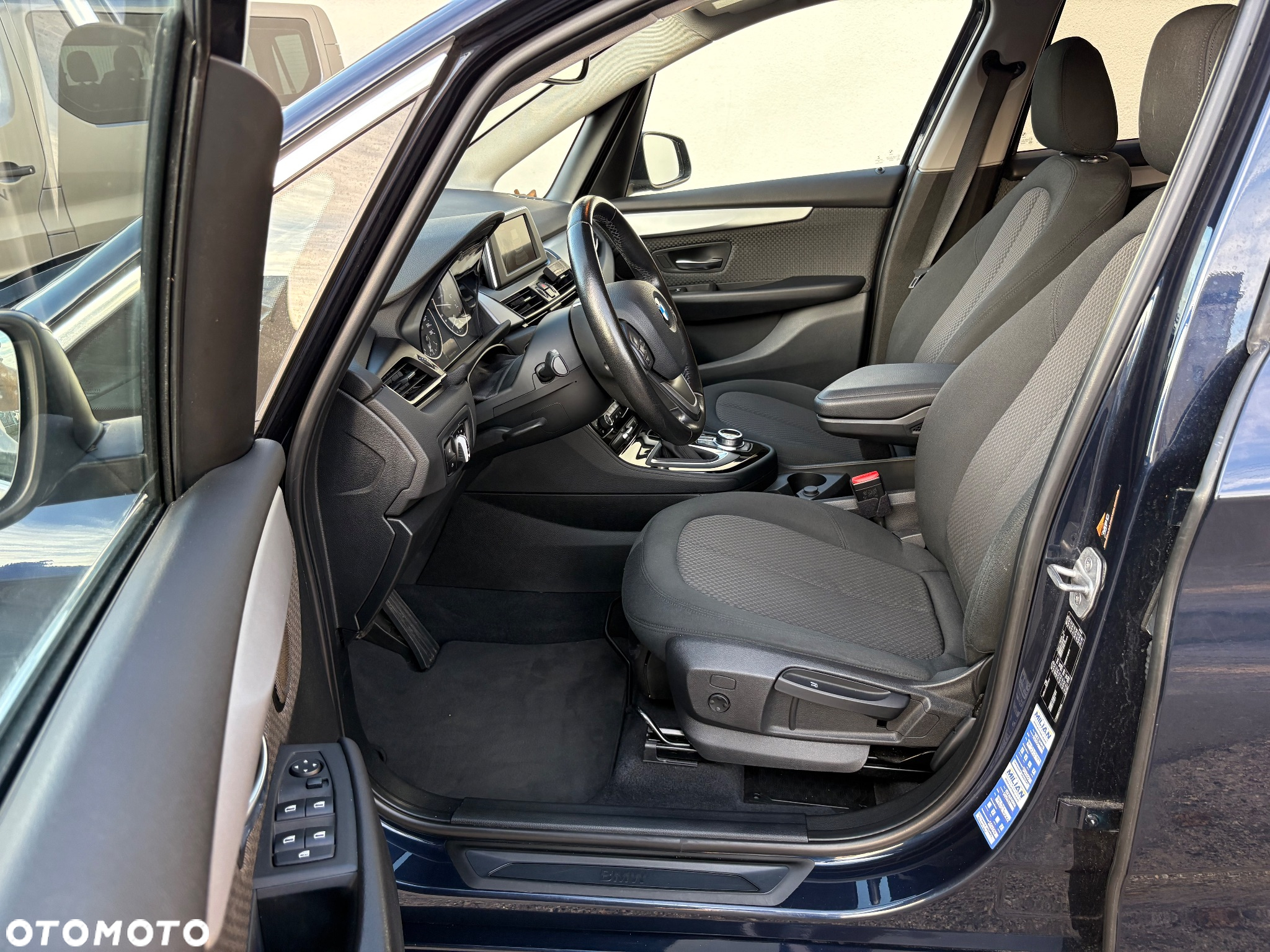 BMW Seria 2 218i Active Tourer - 9
