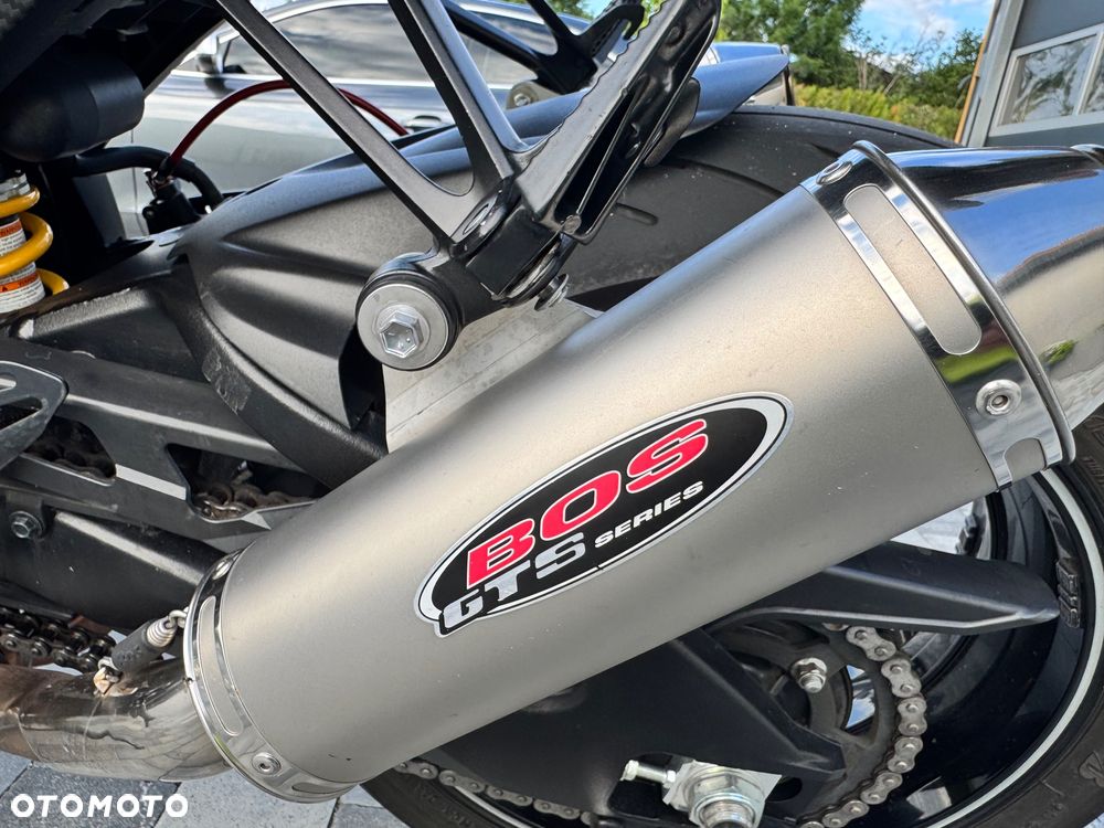 Suzuki GSX 1000 - 10