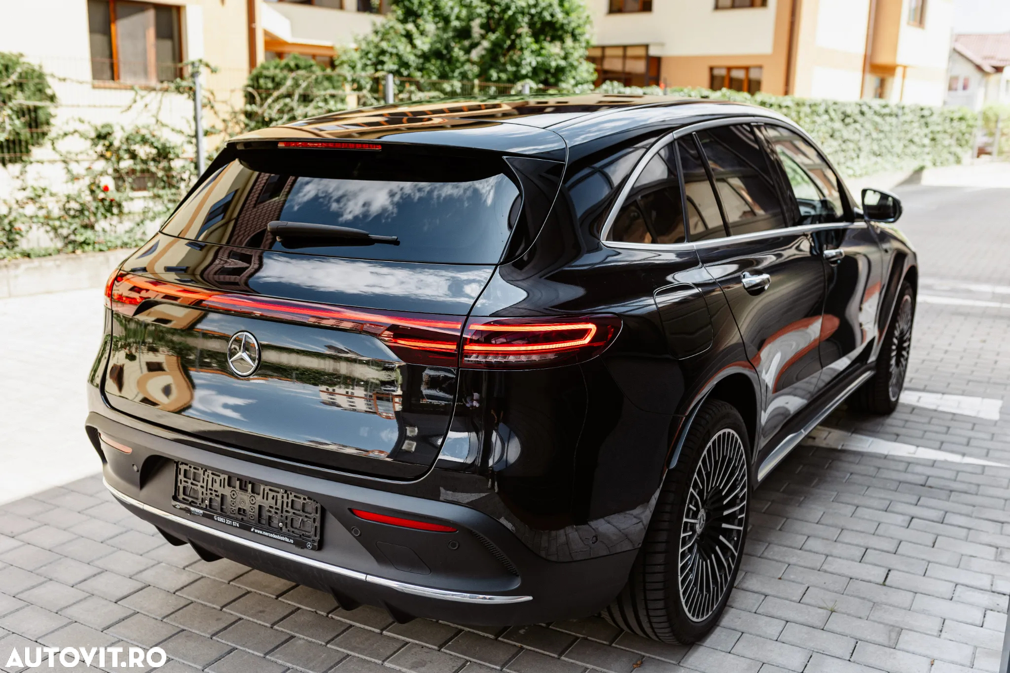 Mercedes-Benz EQC 400 4Matic AMG Line - 5
