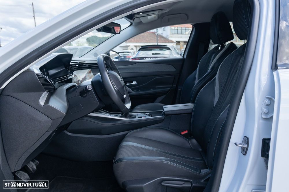 Peugeot 308 1.2 PureTech Allure - 11