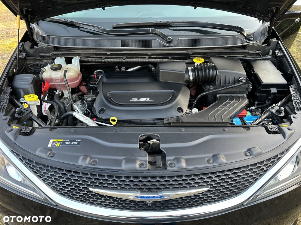 Chrysler Pacifica - 6