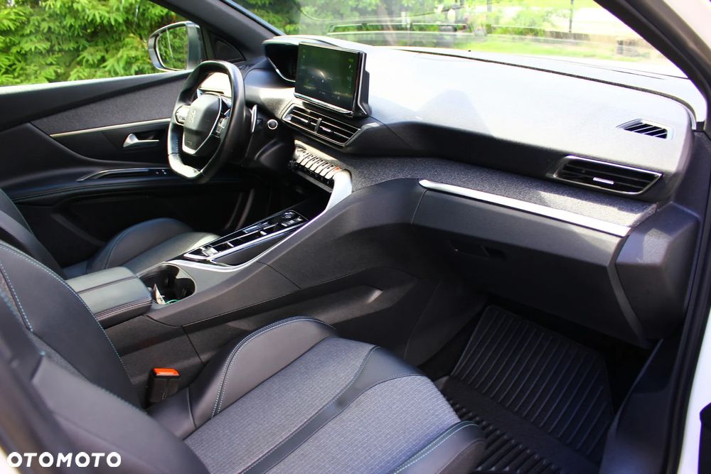 Peugeot 3008 225 e-EAT8 Allure - 38