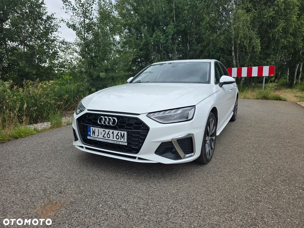 Audi A4 40 TFSI quattro S tronic - 1