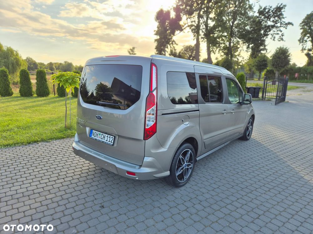 Ford Tourneo Connect Grand - 28