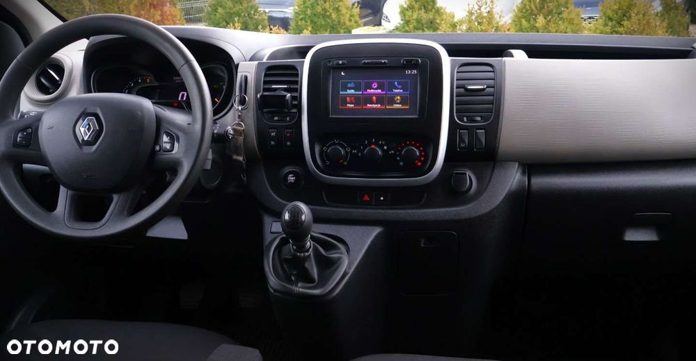 Renault Trafic - 12