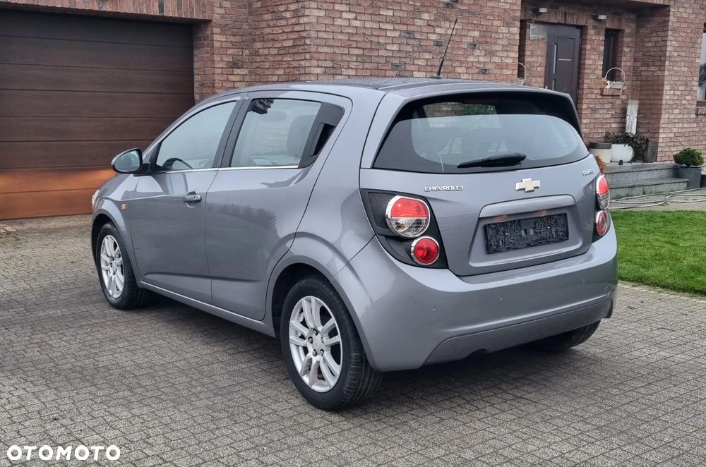 Chevrolet Aveo 1.6 LTZ - 7