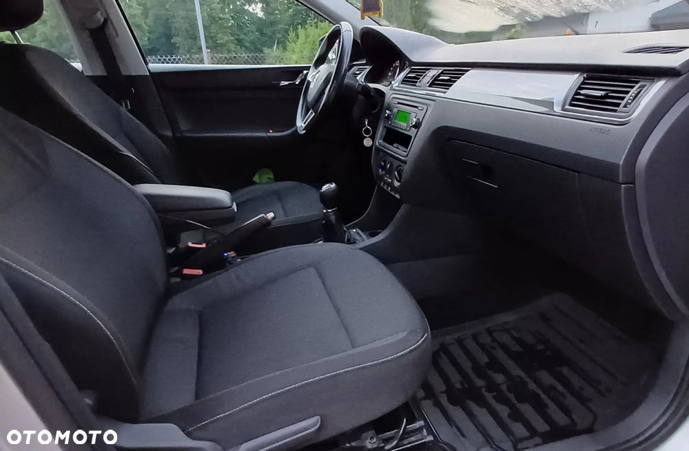 Skoda RAPID Spb 1.6 TDI DPF Elegance - 9