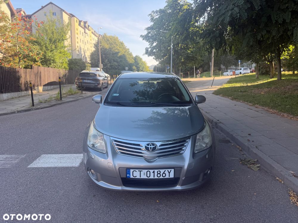 Toyota Avensis 1.6 Sol - 2