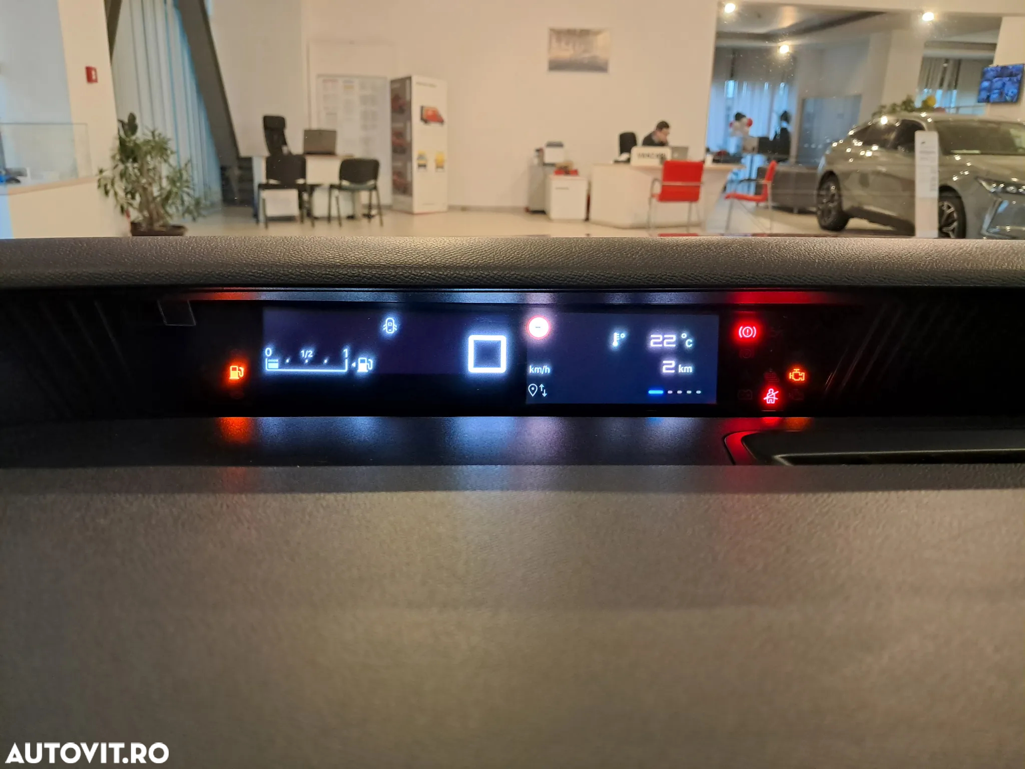 Citroën C3 1.2 PureTech 100 S&S BVM6 PLUS - 14
