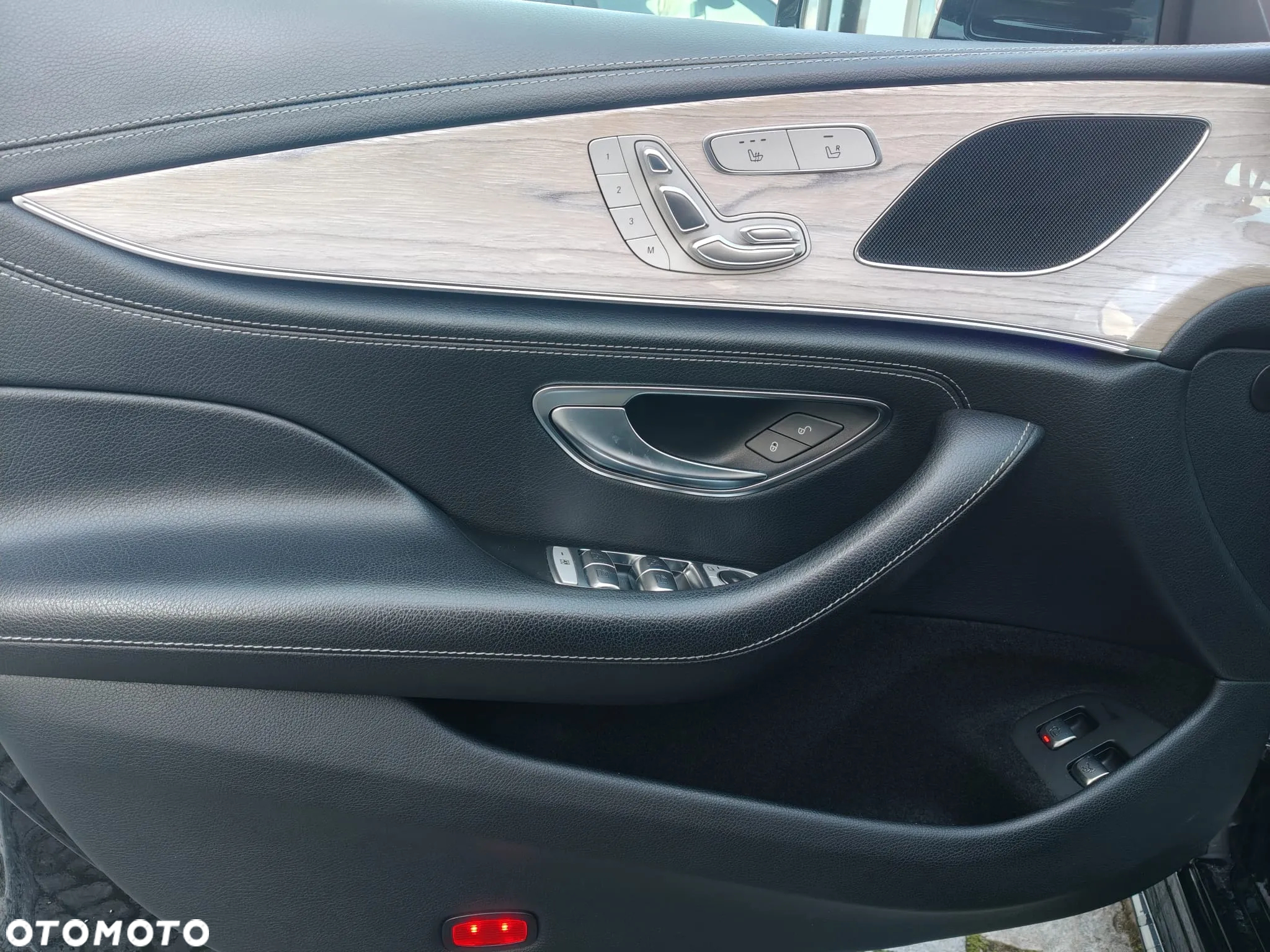 Mercedes-Benz CLS 350 d 4Matic 9G-TRONIC AMG Line - 11