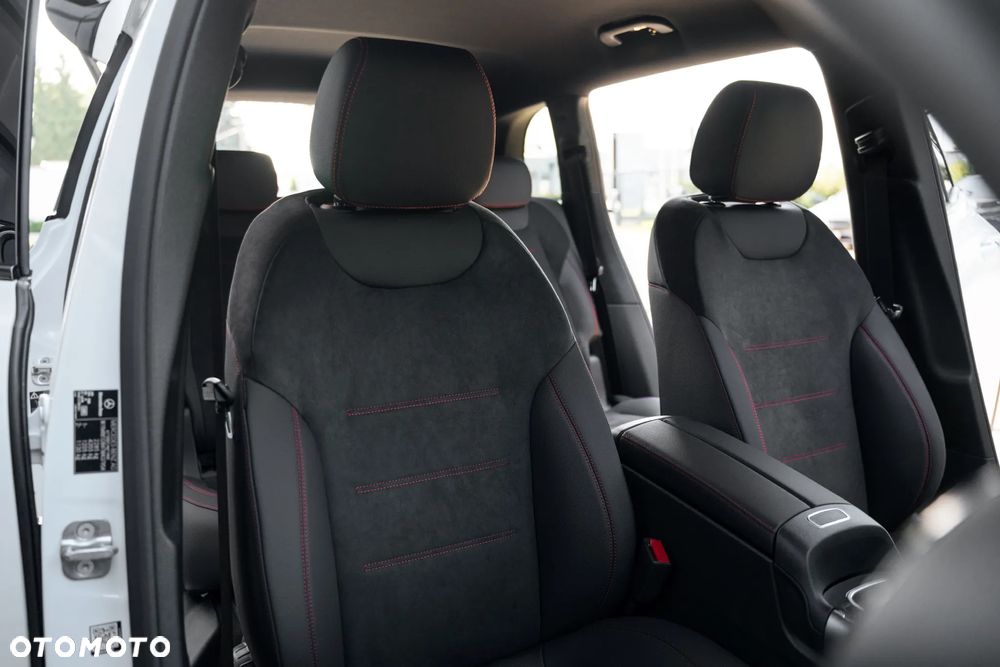 Mercedes-Benz GLB 200 d 4-Matic AMG Line 8G-DCT - 12