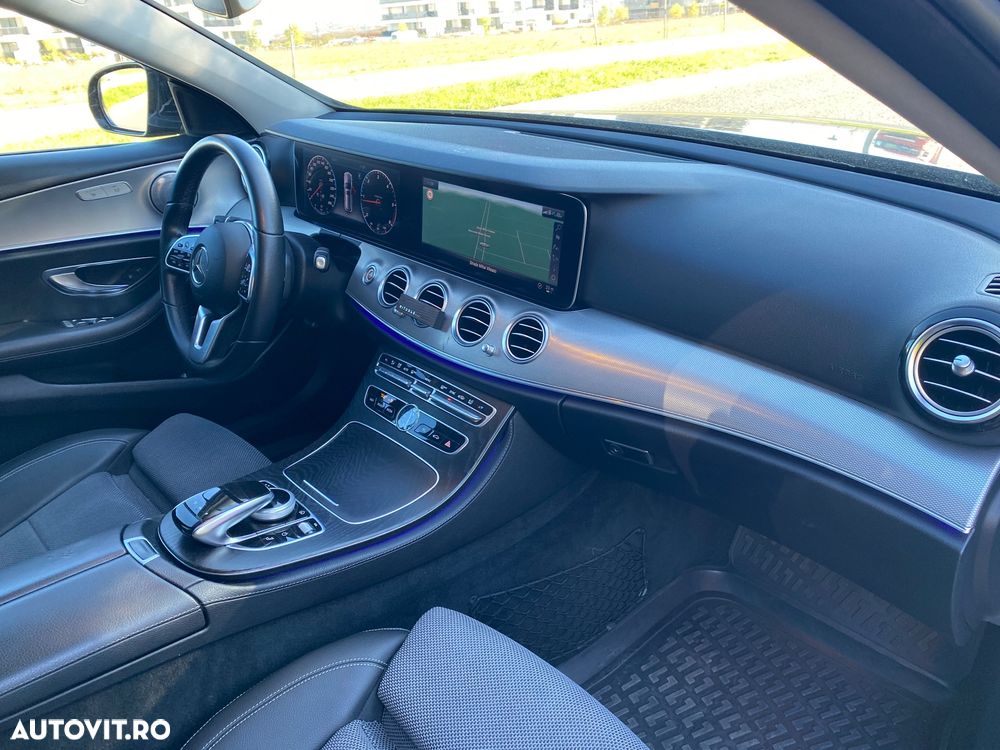 Mercedes-Benz E 220 d T 9G-TRONIC AMG Line - 24