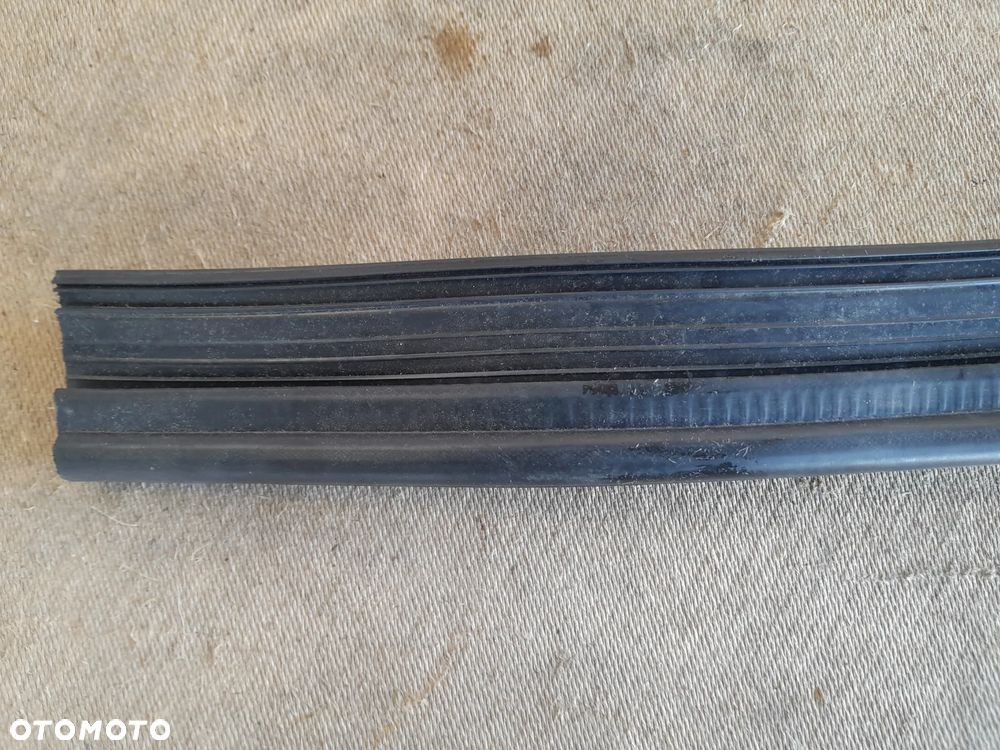 Uszczelka samochodowa uniwersalna 134CM - 3