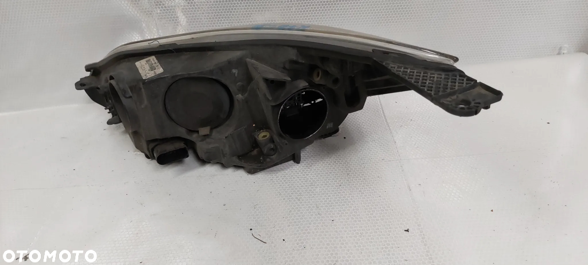.  LAMPA PRZOD PRZEDNIA PRAWA FORD FOCUS MK3 - 3