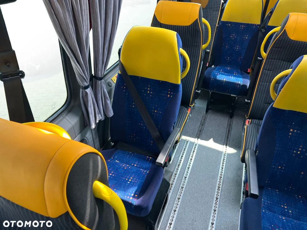 Volkswagen Crafter AUTOBUS - 31