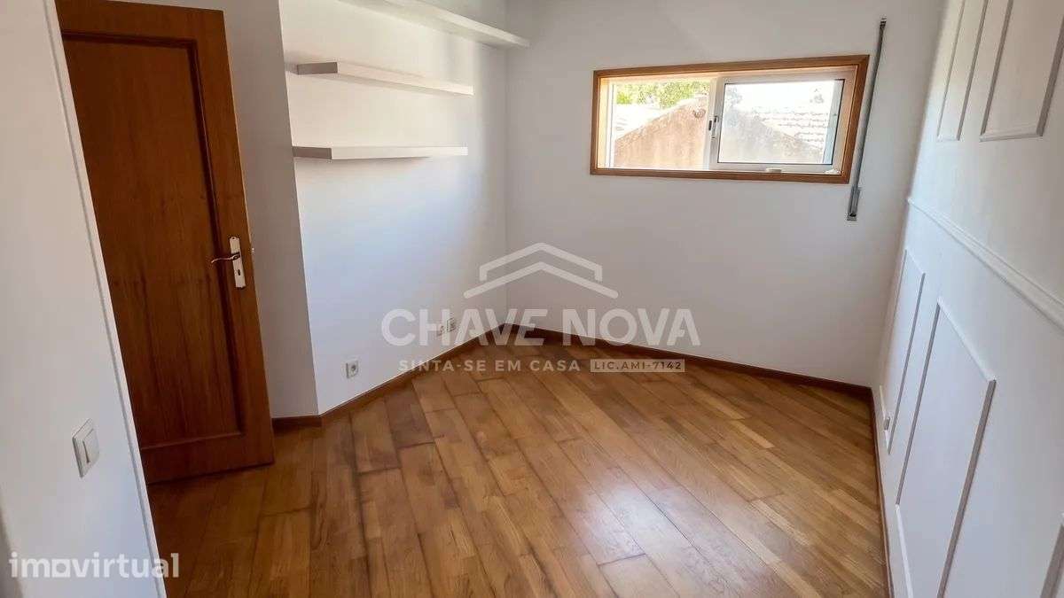 Apartamento T2 c/ Garagem Box em Vilar do Paraíso - Gaia - Grande imagem: 4/23