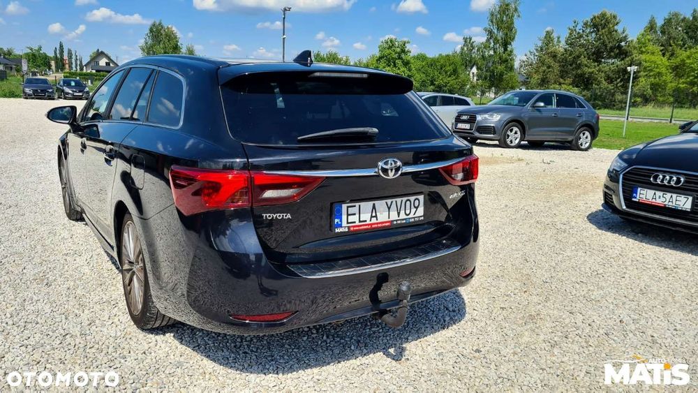 Toyota Avensis - 16
