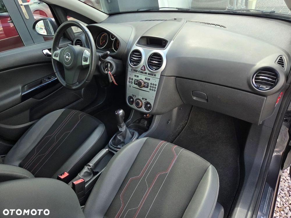 Opel Corsa 1.4 16V 150 Jahre - 15