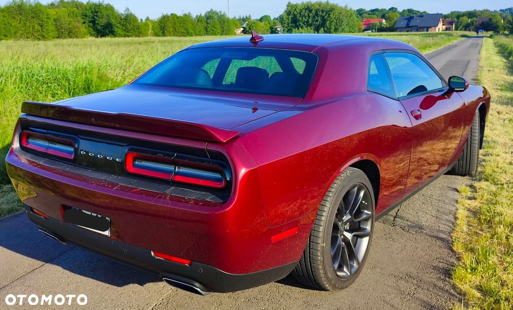 Dodge Challenger - 5
