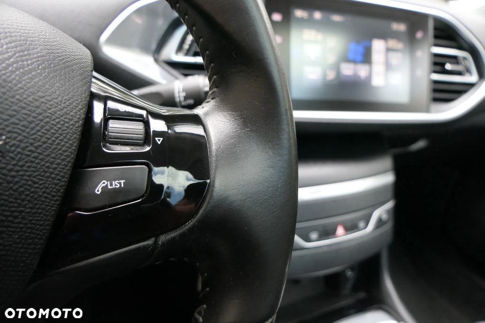Peugeot 308 1.6 BlueHDi Business Line S&S - 23