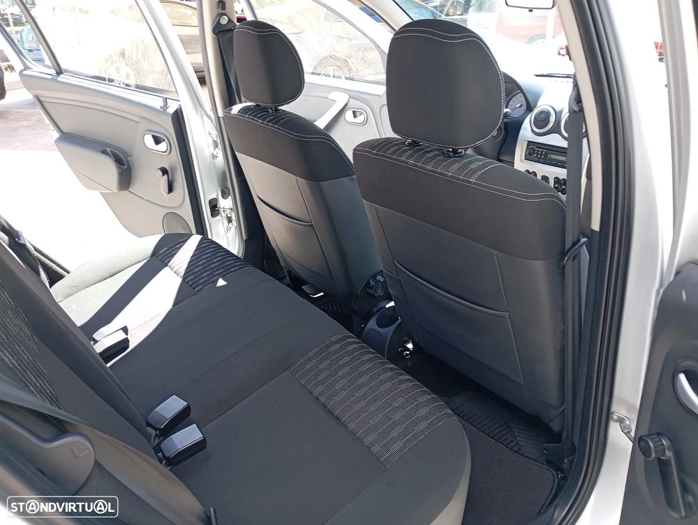 Dacia Sandero 1.4 MPI Ambiance - 8