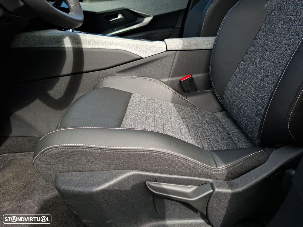 Peugeot 3008 1.2 Hybrid Allure e-DCS6 - 29